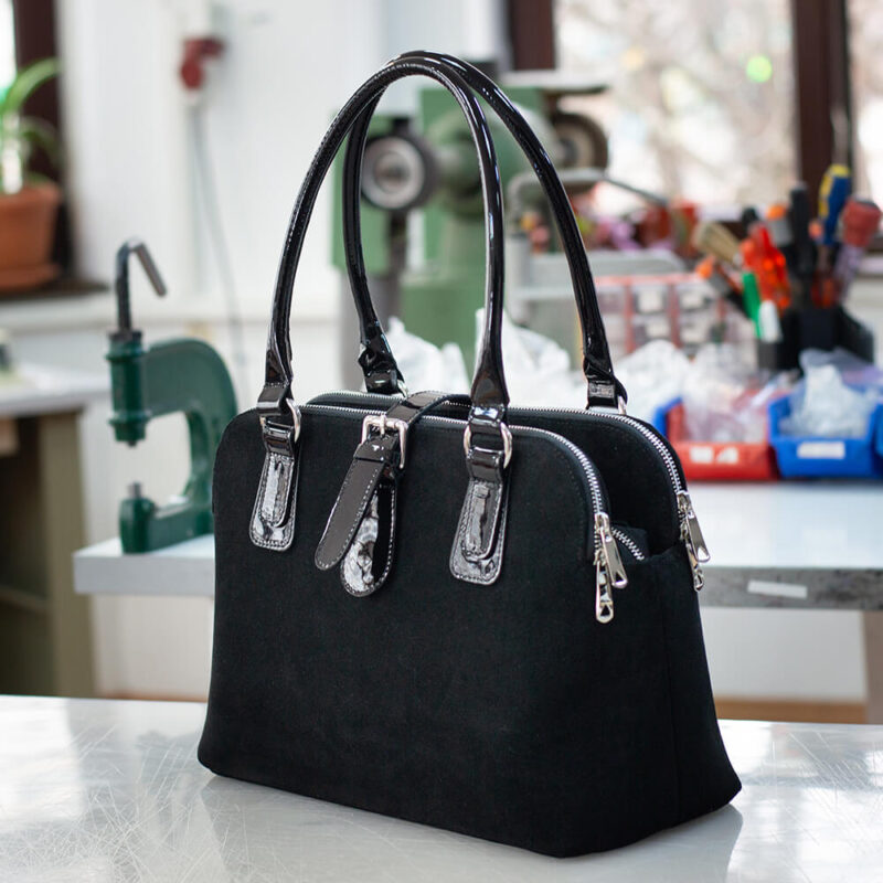 poseta piele neagra